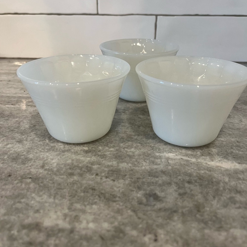Set of three Dynaware Pyr-O-Rex Milkglass Custard Cups